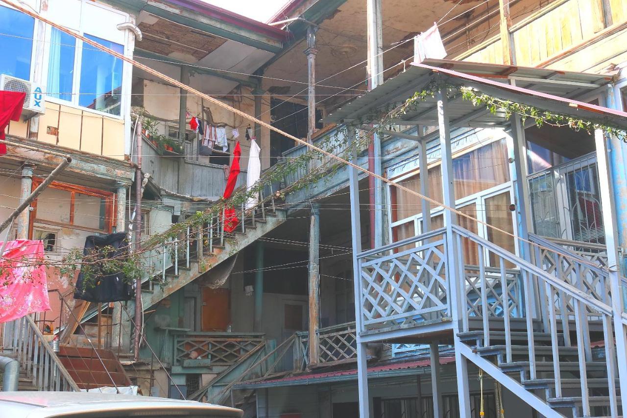 Historical Apartment In Old Tbilisi Exteriör bild